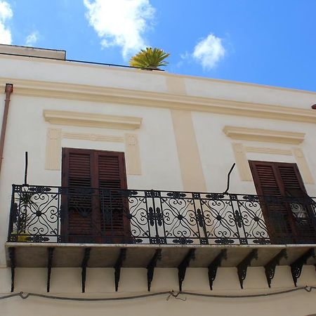 Palazzo Taormina Apartamento Castellammare del Golfo Exterior foto
